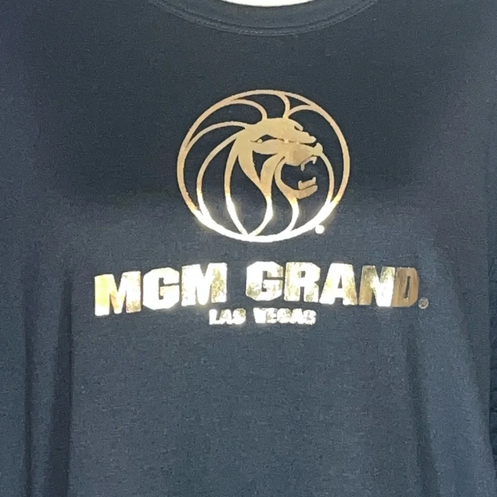 MGM Grand Quilted Long Sleeve Shirt - Picture 2 of 9